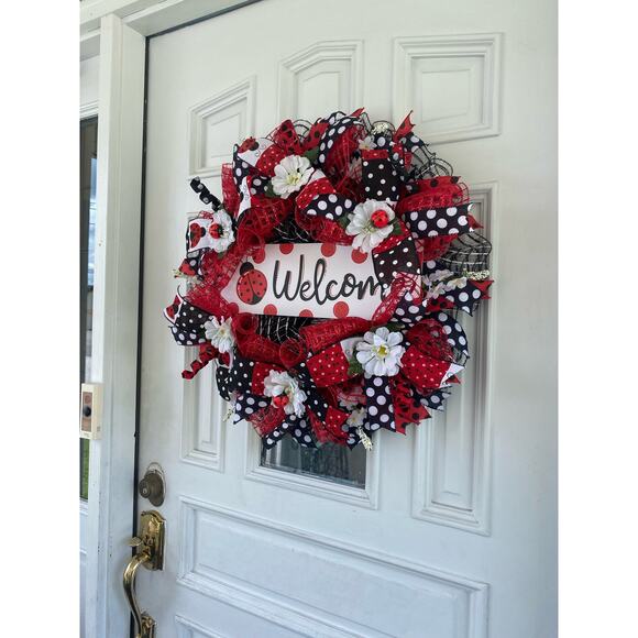 Ladybug Welcome Wreath – Handmade Red & Black Deco Mesh Door Decor with Florals - Picture 8 of 9